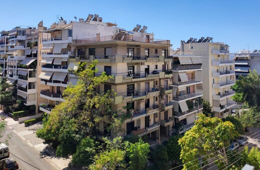 ΑΝΑΚΑΙΝΙΖΩ ΑΚΙΝΗΤΑ 