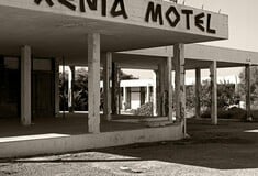 Το εγκαταλελειμμένο Motel Xenia στην Κρήτη