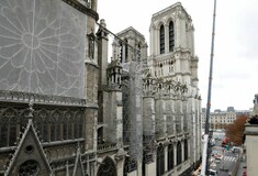 Μέσα στην Παναγία των Παρισίων - Σπάνιες εικόνες και λεπτομέρειες της επιχείρησης ανακατασκευής του ναού