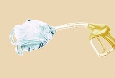 Πέντε από τα επτά πλαστικά που δίνουμε για ανακύκλωση, δεν ανακυκλώνονται ποτέ