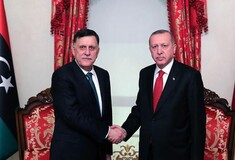 Tageszeitung: Η Τουρκία «διέπραξε πραξικόπημα» με τη Λιβύη