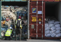 Η Μαλαισία στέλνει πίσω τα πλαστικά απορρίμματα - «Δεν θα γίνουμε ο σκουπιδοτενεκές του πλανήτη»