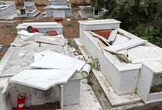 Μεσσηνία: Ανήλικοι στους δράστες που ξέθαψαν σορό, κατέστρεψαν και έκλεψαν τάφους