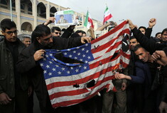 Οργή και θρήνος στην Τεχεράνη - Mέγα πλήθος διαδηλώνει για τη δολοφονία Σουλεϊμανί