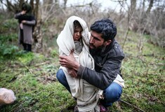 Reuters: «Μας πέταξαν στα σκυλιά. Μας χρησιμοποίησε ο Ερντογάν» - Μαρτυρίες προσφύγων στον Έβρο