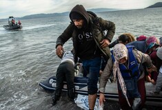 Bild: Η Ελλάδα στέλνει 50 πολεμικά πλοία στα νησιά για την προστασία των συνόρων της