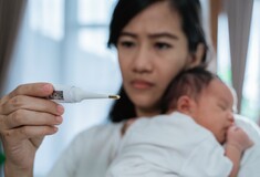 Κοροναϊός: Τι δείχνουν οι μελέτες για τις επιπτώσεις της λοίμωξης σε βρέφη και εγκύους