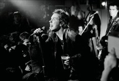 «Το τέλος πλησιάζει»: Ανέκδοτες φωτογραφίες από την τελευταία εμφάνιση των Sex Pistols στην Βρετανία