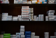 Κορωνοϊός: Αντιφλεγμονώδη, παρακεταμόλη και φάρμακα για την πίεση - Εξηγήσεις Τσιόδρα