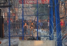Spiegel: Η Τουρκία κατηύθυνε τα επεισόδια στα ελληνικά σύνορα