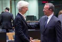 Η ΕΚΤ αποδέχεται ως εγγύηση τα ελληνικά ομόλογα - Σταϊκούρας: «Έμπρακτη και ουσιαστική στήριξη»