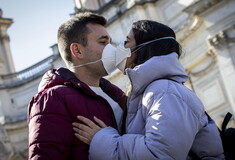 Πώς επηρεάζει η καραντίνα τις σχέσεις- Η ψυχοθεραπεύτρια Μ. Μαρούγκα απαντά