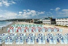 Ιταλία: Εταιρεία προτείνει κουβούκλια από πλεξιγκλάς για τις παραλίες