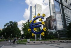 Η ΕΚΤ θα δέχεται και ομόλογα της κατηγορίας «σκουπίδια» ως εγγύηση από τις τράπεζες