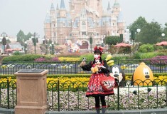 Η Disneyland στη Σαγκάη άνοιξε ξανά μετά από τρεις μήνες με μόλις το 30% των επισκεπτών