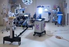 Ιαπωνικό ρομπότ σκοτώνει τον κορωνοϊό με υπεριώδη ακτινοβολία - Μέσα σε 2 λεπτά