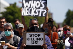 «Σταματήστε να μας σκοτώνετε»: Διαδηλώσεις σε Λονδίνο και Βερολίνο για τον Τζορτζ Φλόιντ