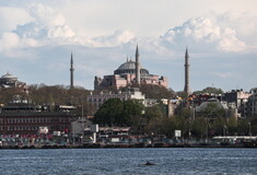 Ερντογάν: «Δεν θα πάρουμε την άδειά σας για να κάνουμε τζαμί την Αγία Σοφία»