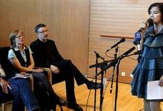 Η Björk τραγουδάει Joy Division σε μαραθώνιο καραόκε