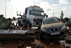 Απίστευτη καταγγελία καθηγητή Γεωλογίας για τη Μάνδρα: Το ρέμα μπαζώθηκε από τον δήμο και έγινε αμαξοστάσιο