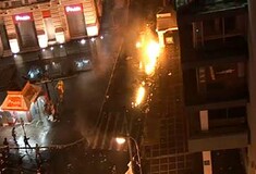Update: Αποχωρούν οι διαδηλωτές από το Σύνταγμα