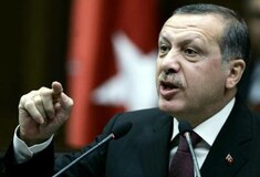 Ο Τούρκος δημοσιογράφος και ακαδημαϊκός Σαχίν Αλπάι κρούει τον κώδωνα του κινδύνου