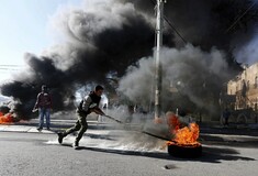 Ένας Παλαιστίνιος νεκρός από πυρά - Σφοδρές συγκρούσεις σε Ιερουσαλήμ και Δ. Όχθη (upd)