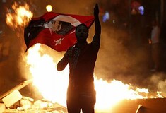 Γιατί πραγματικά καίγεται η Τουρκία