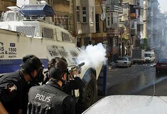 ΒΙΝΤΕΟ: Σκηνές από 24 ώρες διαμαρτυριών στην Τουρκία