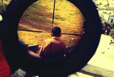 Ισραηλινός στρατιώτης δημοσίευσε στο Instagram φωτογραφία όπου σημαδεύει ένα παιδί από την Παλαιστίνη!