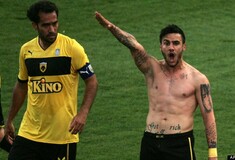 Συνεχίζονται οι αντιδράσεις για τον ναζιστικό χαιρετισμό του ποδοσφαιριστή της ΑΕΚ