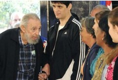 Την πρώτη του δημόσια εμφάνιση μετά από τρία χρόνια έκανε ο Φ.Κάστρο