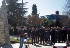 Κάτοικοι εμπόδισαν τη Χ.Α. να καταθέσει στεφάνι για εκτελεσθέντες από Γερμανούς