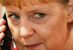 Μέρκελ: «Έχω και ένα κινητό χωρίς προστασία»