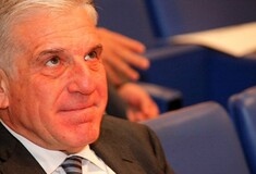 Διώξεις στο ζεύγος Παπαντωνίου
