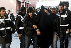 Απομακρύνθηκαν άλλοι 14 αστυνομικοί δ/ντες στην Τουρκία
