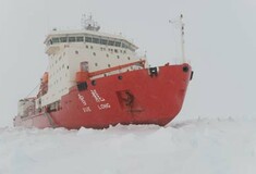 Ακινητοποιήθηκε και δεύτερο παγοθραυστικό στην Ανταρκτική
