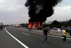 Σοκαριστικά βίντεο από τις πρώτες στιγμές της καραμπόλας στην Εγνατία