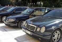 Ο ΣΥΡΙΖΑ διαψεύδει: «Μεγάλος ο αριθμός των βουλευτών που δεν θα πάρουν βουλευτικό ΙΧ και αστυνομική προστασία»