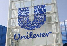 H Unilever απειλεί να «κόψει» τις διαφημίσεις από Facebook και Google