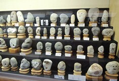Ένα μουσείο στην Ιαπωνία εκθέτει την παράξενη συλλογή του: πέτρες που θυμίζουν ανθρώπους