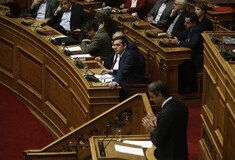 Σε κλίμα σύγκρουσης στη Βουλή η συζήτηση για σύσταση προανακριτικής για τη Novartis