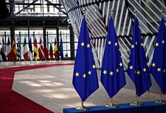 Δασμούς 25% σε αμερικανικά προϊόντα ετοιμάζει η ΕΕ ως αντίμετρο στον Τραμπ