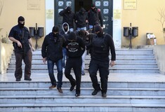Ελεύθεροι οι τέσσερις από τους έντεκα συλληφθέντες της οργάνωσης Combat 18
