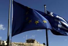 Μικρά και δύσκολα βήματα στις διαπραγματεύσεις με τους θεσμούς