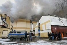 Οι αρχές απορρίπτουν το σενάριο της τρομοκρατίας ως αιτία της φονικής πυρκαγιάς στη Ρωσία
