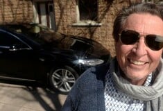Ο πατέρας του Έλον Μασκ απέκτησε παιδί με την θετή κόρη του: «Ήταν σχέδιο του Θεού»