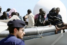 Εκατοντάδες μετανάστες διέσωσαν οι ιταλικές Αρχές
