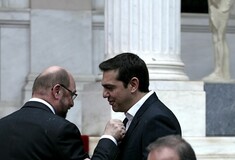 Ο Σουλτς προειδοποιεί τον Τσίπρα για το ταξίδι στη Ρωσία