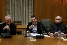 Συγκρατημένη αισιοδοξία στην ελληνική κυβέρνηση - Κυβερνητικό συμβούλιο σήμερα στη Boυλή